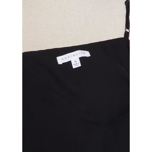 Socialite Tank, M, Black scalloped edge tank, summer tank, summer top - Picture 5 of 6